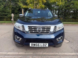 2017 Nissan Navara 2.3 Dci Tekna 4WD Euro 6 (s/s) 4dr in Blue — image 2