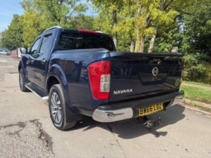 2017 Nissan Navara 2.3 Dci Tekna 4WD Euro 6 (s/s) 4dr in Blue — image 5