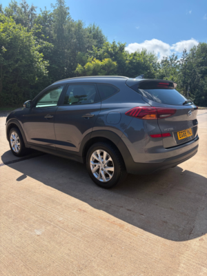 2019 Hyundai Tucson 1.6 Gdi Se Nav SUV 5dr Petrol Manual Euro 6 (s/s) (132 Ps) in Grey — image 3
