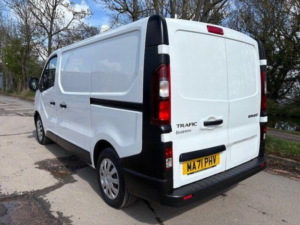 2021 Renault Trafic 2.0 Dci Energy 28 Business Swb Standard Roof Euro 6 (s/s) 5dr in White — image 5