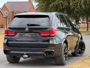 2015 BMW X5 3.0 40d M Sport Auto Xdrive Euro 6 (s/s) 5dr in Black — image 3