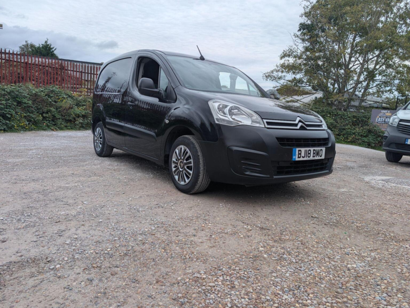 2018 Citroen Berlingo 1.6 Bluehdi 625 Enterprise L1 5dr in Black — image 1