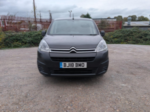 2018 Citroen Berlingo 1.6 Bluehdi 625 Enterprise L1 5dr in Black — image 2