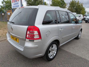 2010 Vauxhall Zafira 1.6 16v Energy in Silver — image 4