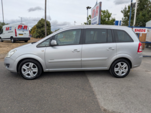 2010 Vauxhall Zafira 1.6 16v Energy in Silver — image 5
