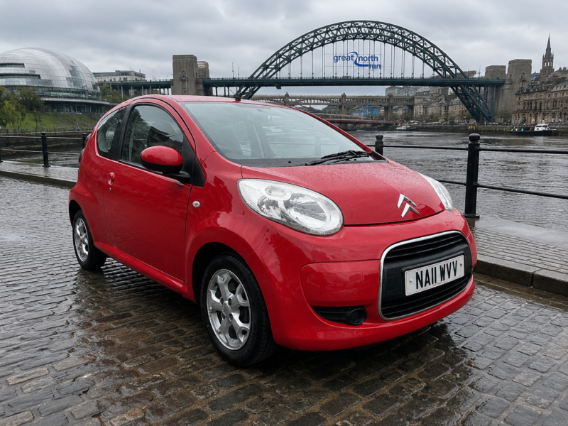2011 Citroen C1 1.0i Vtr+ Hatchback 3dr Petrol Manual Euro 5 (68 Ps) in Red — image 1