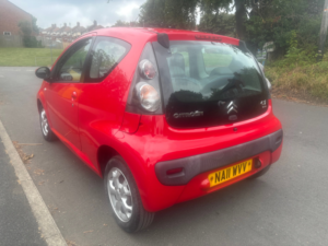 2011 Citroen C1 1.0i Vtr+ Hatchback 3dr Petrol Manual Euro 5 (68 Ps) in Red — image 5