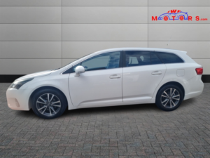 2014 Toyota Avensis 2.0 D-4d Icon in White — image 4