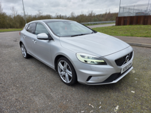 2018 Volvo V40 2.0 R-Design Pro D3 in Silver — image 2