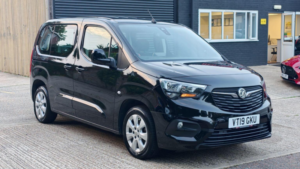 2019 Vauxhall Combo Life 1.5 Turbo D Blueinjection Energy Euro 6 (s/s) 5dr in Black — image 4