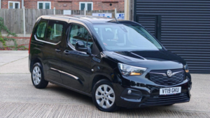 2019 Vauxhall Combo Life 1.5 Turbo D Blueinjection Energy Euro 6 (s/s) 5dr in Black — image 6