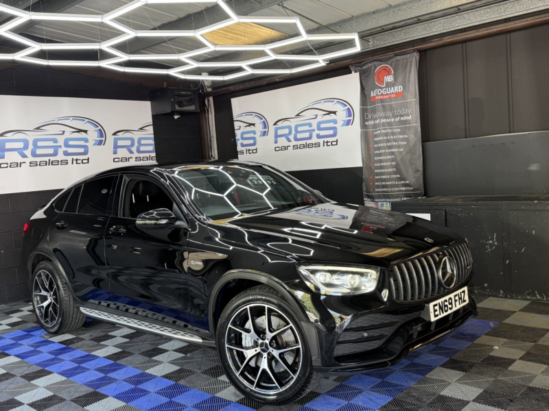 2020 Mercedes-Benz Glc 3.0 Glc43 V6 Amg in Black — image 1