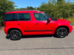 2014 Skoda Yeti Se Greenline Ii Tdi Cr in Red — image 6