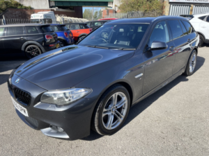 2017 BMW 5 Series 2.0 520d M Sport Touring in Grey — image 2