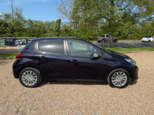 2019 Peugeot 208 1.2 Puretech Signature Hatchback 5dr Petrol Manual Euro 6 (s/s) (82 Ps) New Timing Belt in Blue — image 2