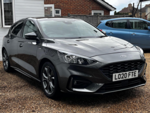2020 Ford Focus 1.0t Ecoboost St-Line Euro 6 (s/s) 5dr in Grey — image 4