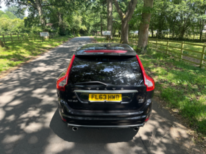 2013 Volvo Xc60 2.4 D5 R-Design Nav SUV 5dr Diesel Geartronic AWD Euro 5 (215 Ps) in Black — image 5