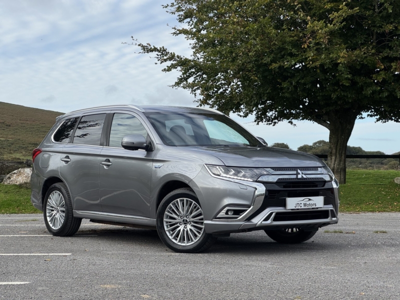 2019 Mitsubishi Outlander 2.4 PHEV 4h 5dr Auto, Hybrid, Grey + Great Value in Grey — image 1