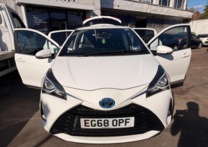 2019 Toyota Yaris 1.5 Vvt-H Excel E-CVT Euro 6 (s/s) 5dr in White — image 2