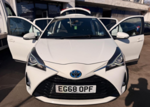 2019 Toyota Yaris 1.5 Vvt-H Excel E-CVT Euro 6 (s/s) 5dr in White — image 5