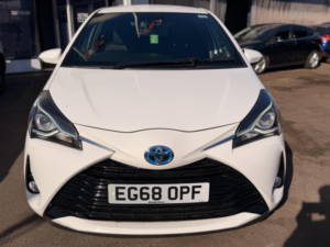 2019 Toyota Yaris 1.5 Vvt-H Excel E-CVT Euro 6 (s/s) 5dr in White — image 6