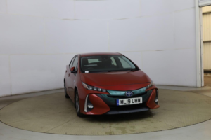 2019 Toyota Prius 1.8 Vvt 8.8kwh Business Edition Plus CVT Euro 6 (s/s) 5dr in Red — image 3
