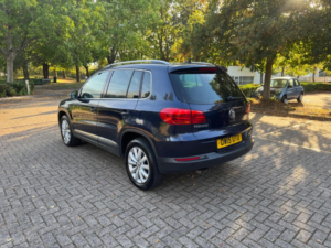 2015 Volkswagen Tiguan 2.0 Tdi Bluemotion Tech Match DSG 4WD Euro 6 (s/s) 5dr in Blue — image 4