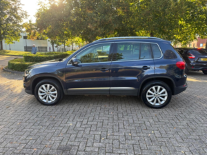 2015 Volkswagen Tiguan 2.0 Tdi Bluemotion Tech Match DSG 4WD Euro 6 (s/s) 5dr in Blue — image 6