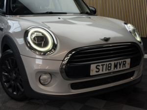 2018 MINI Hatch 1.5 Cooper 3-Door Hatch in Silver — image 5
