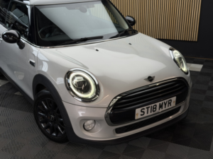 2018 MINI Hatch 1.5 Cooper 3-Door Hatch in Silver — image 6