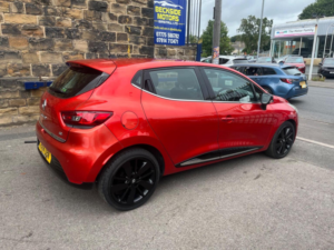 2014 Renault Clio 1.5 Dci Dynamique S Medianav Euro 5 (s/s) 5dr in Red — image 4