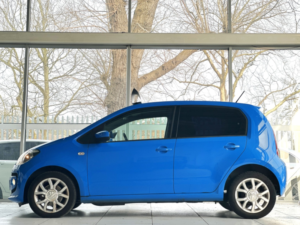 2014 Volkswagen Up! 1.0 High Up! Asg Euro 5 5dr in Blue — image 5