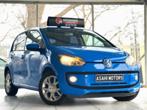 2014 Volkswagen Up! 1.0 High Up! Asg Euro 5 5dr in Blue — image 6