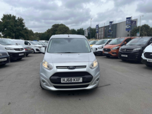 2018 Ford Transit Connect Connect Tdci 200 Limited — image 4
