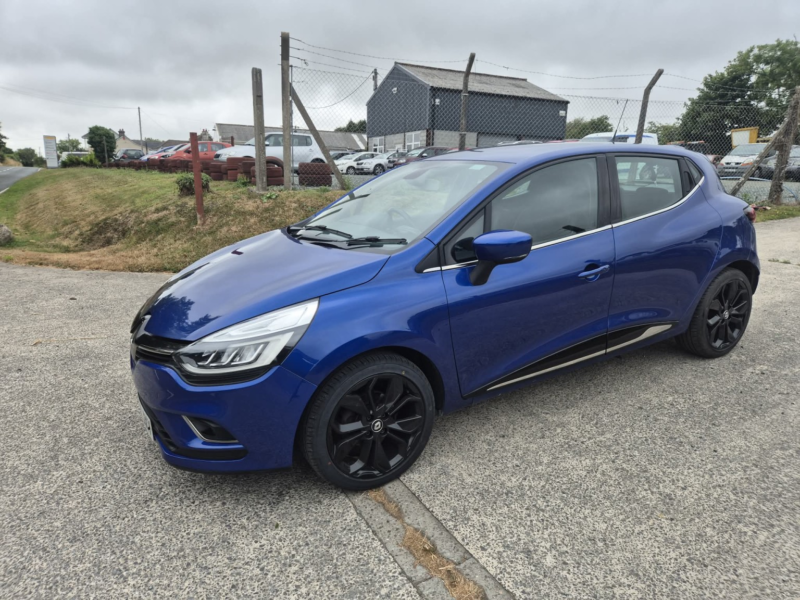2017 Renault Clio 1.5 Dynamique S Nav Dci 90 in Blue — image 1