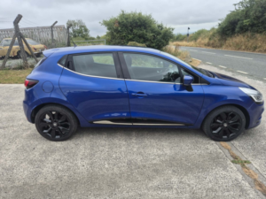 2017 Renault Clio 1.5 Dynamique S Nav Dci 90 in Blue — image 2