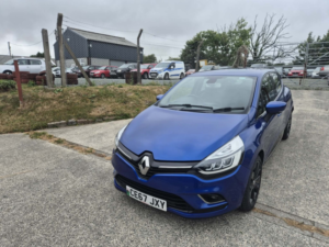2017 Renault Clio 1.5 Dynamique S Nav Dci 90 in Blue — image 6