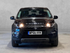 2016 Land Rover Discovery Sport 2.0 Td4 Se Tech 4WD Euro 6 (s/s) 5dr in Black — image 5