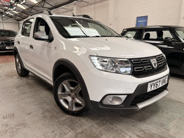 2017 Dacia Sandero Stepway 1.5 Stepway Ambiance Dci 90 in White — image 1