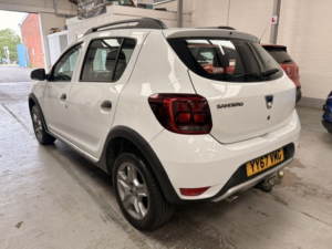 2017 Dacia Sandero Stepway 1.5 Stepway Ambiance Dci 90 in White — image 3