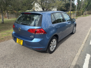 2015 Volkswagen Golf 1.2 Tsi Bluemotion Tech S in Blue — image 3