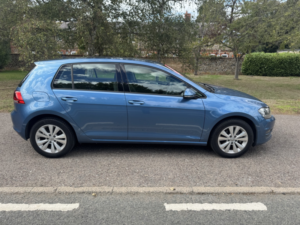 2015 Volkswagen Golf 1.2 Tsi Bluemotion Tech S in Blue — image 5