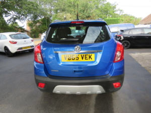2015 Vauxhall Mokka 1.6i Exclusiv 2WD Euro 6 (s/s) 5dr in Blue — image 6