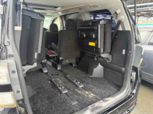 2010 Toyota Vellfire 3.5z Platinum Selection 7 Seats in Black — image 6