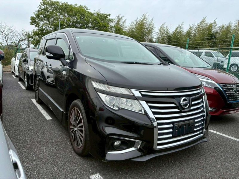 2015 Nissan Elgrand 2.5 Highway Star S 5dr 8 Seats in Black — image 1