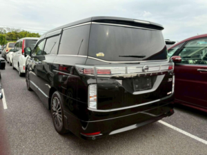 2015 Nissan Elgrand 2.5 Highway Star S 5dr 8 Seats in Black — image 3