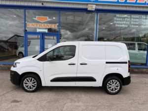 2021 Citroen Berlingo 1.5 Bluehdi 1000 Enterprise M Panel Van 5dr Diesel Manual Swb Euro 6 100 Ps in White — image 3