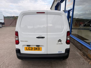 2021 Citroen Berlingo 1.5 Bluehdi 1000 Enterprise M Panel Van 5dr Diesel Manual Swb Euro 6 100 Ps in White — image 5