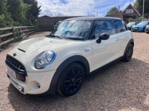 2015 MINI Hatch 2.0 Cooper S Euro 6 (s/s) 3dr in White — image 5