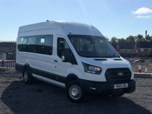 2025 Ford Transit 2.0 460 Ecoblue Trend Minibus Double Cab 5dr Diesel Manual Rwd L4 H3 Euro 6 (s/s) (17 Seat, Drw) (130 Ps) in White — image 2